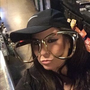 Meet your Posher, Zoei